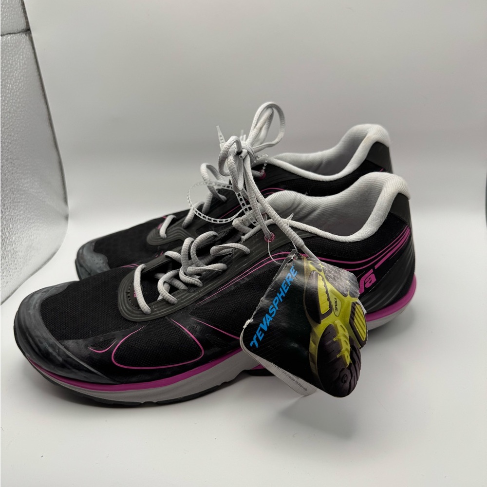 Teva Women's Black and Pink Athletic Sneakers